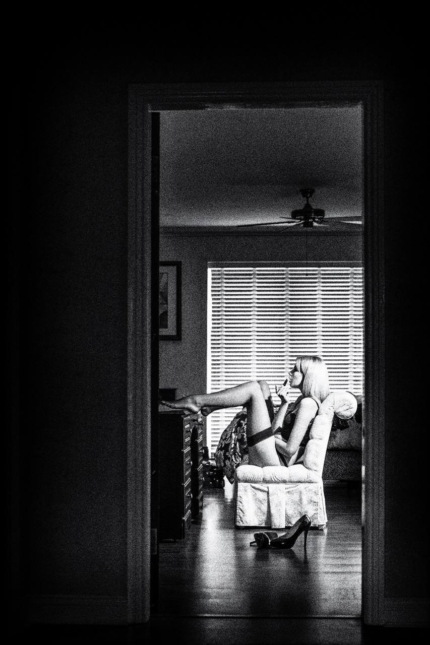 20x16 Open Edition Print "Dressing to please"